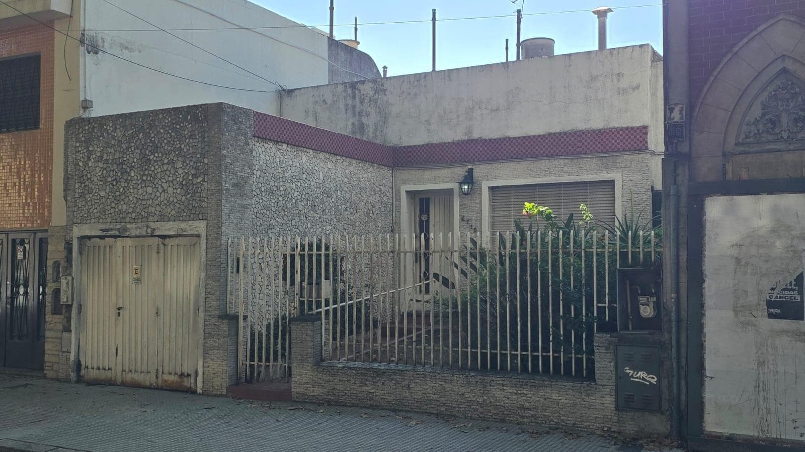 Venta Depósito / Galpón / Oficinas – Neuquen 2700 – Lote Propio - 1