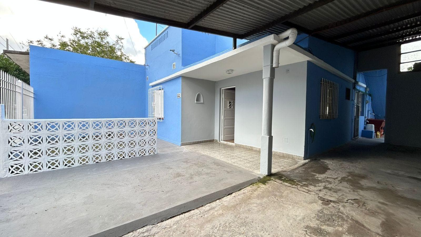 Casa actualmente dividida en 2, con rentas! - 1