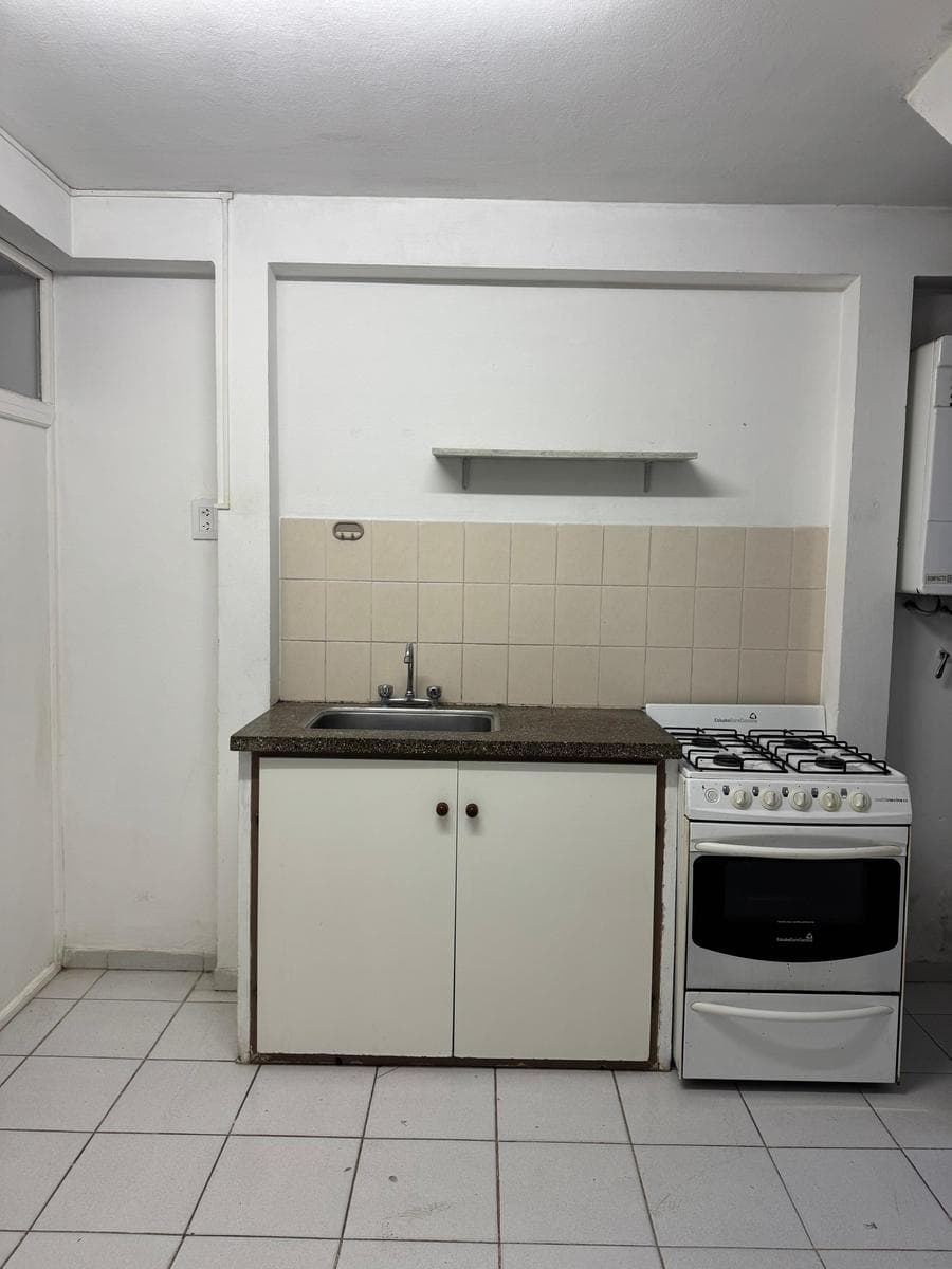 Dos departamentos cada uno de 2 ambientes - 1