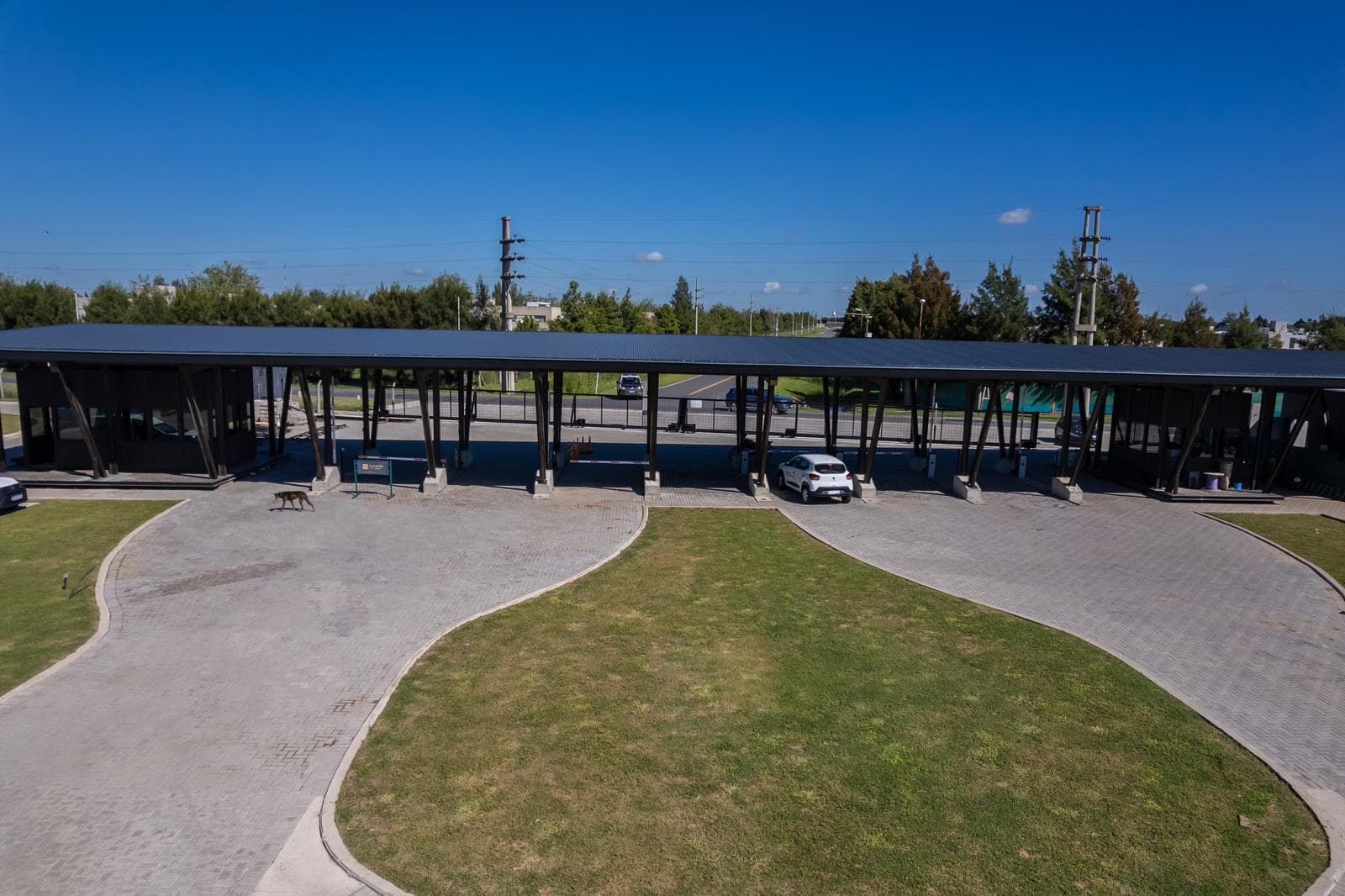 VENTA - LOTE DE 500M2 EN AGUADAS LAKE - FUNES - 1