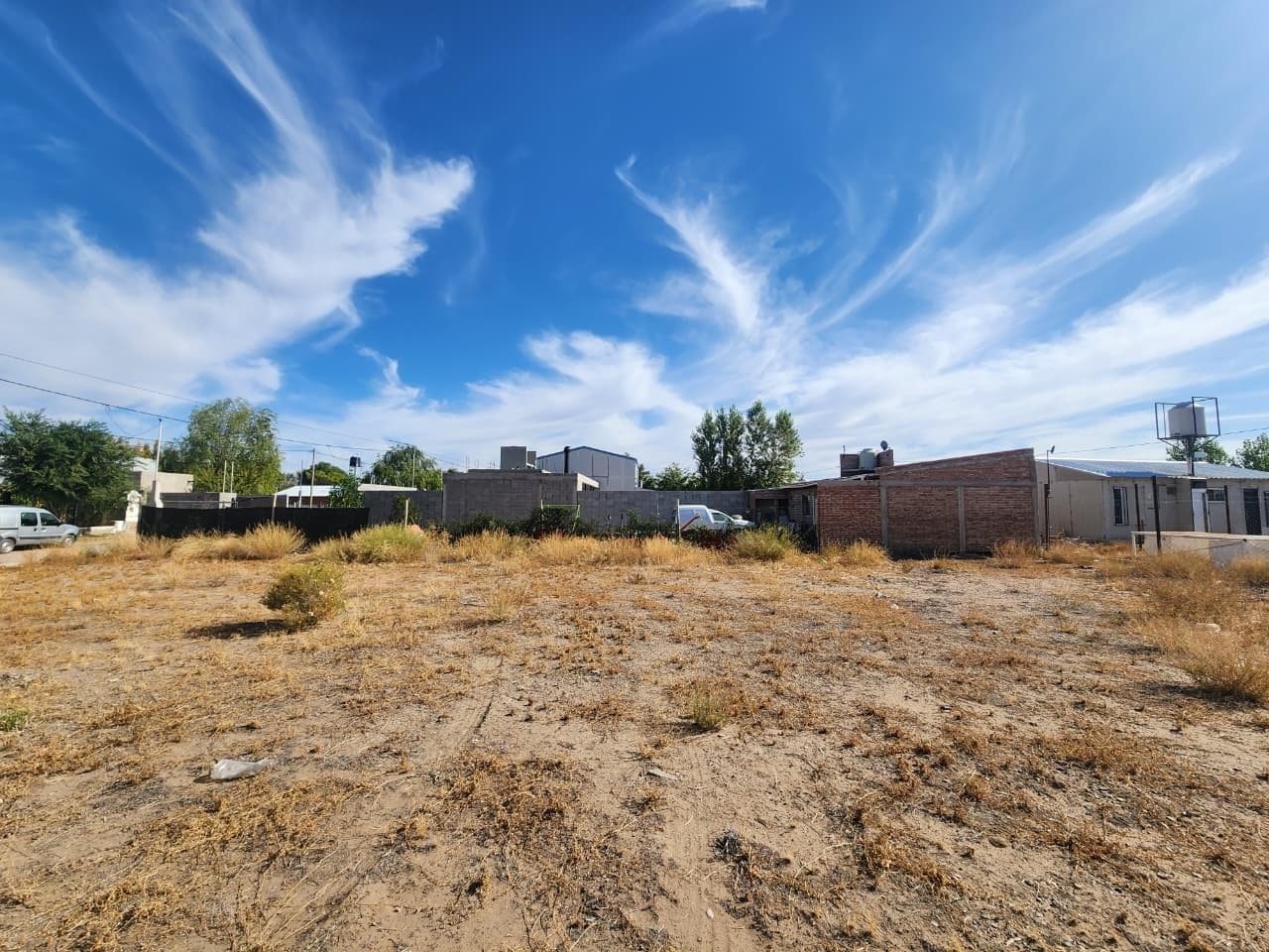 Terreno EN VENTA EN BARRIO LA DOLFINA - 1