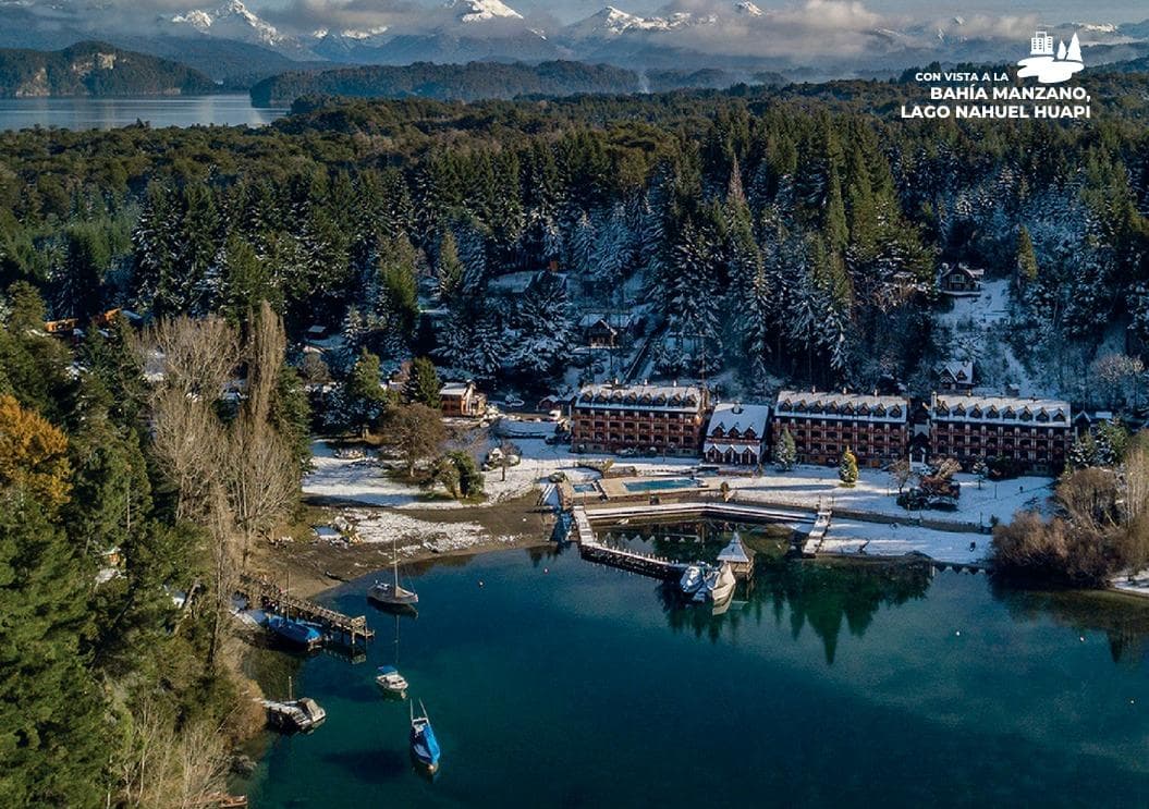 Hotel de 19 apartamentos en Bahia Manzano - 1