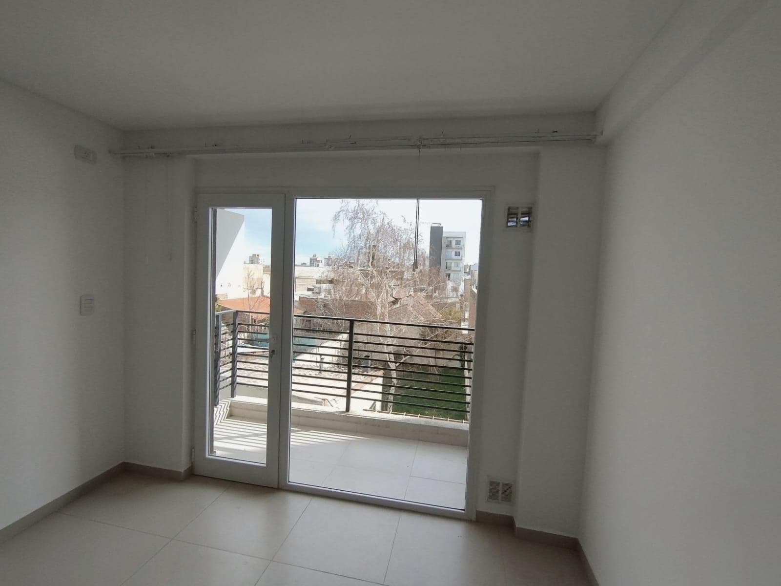 Alquiler -Departamento UN DORM Cochera. - 1