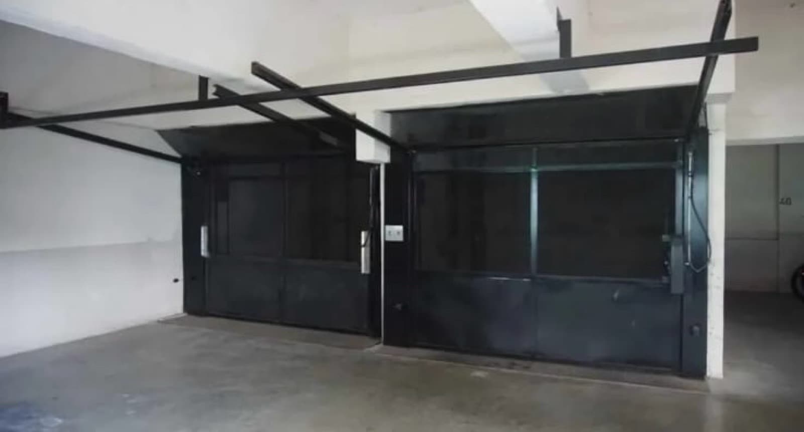 Cochera en Almagro - 1