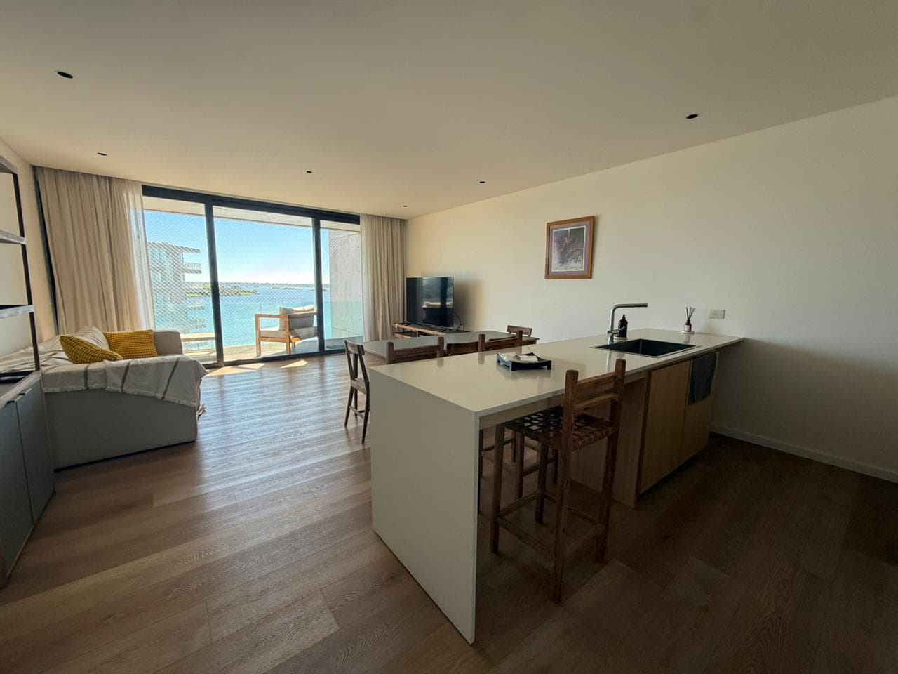 Departamento en alquiler en Rhodium Vistas por UN AÑO CON MUEBLES - 1