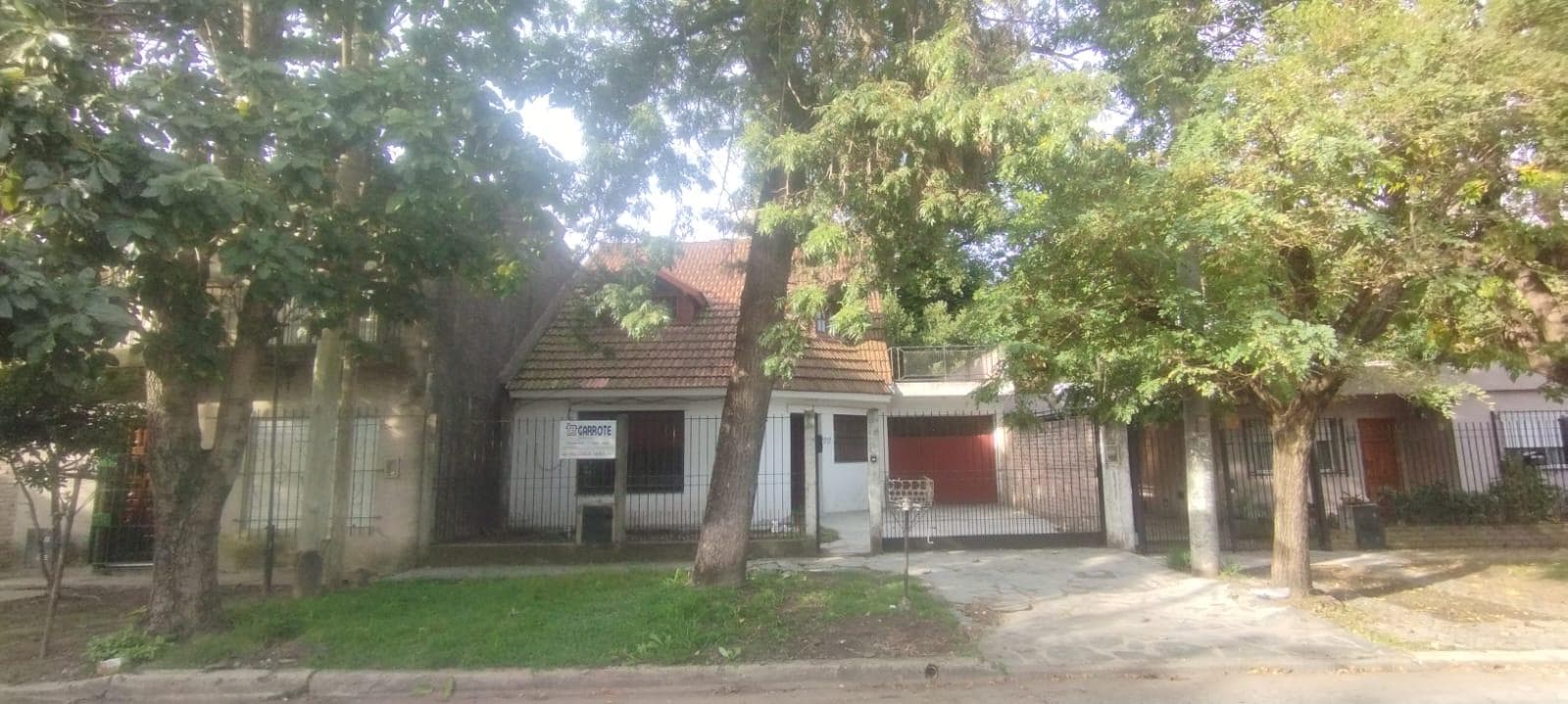 Casa en dos plantas - 1