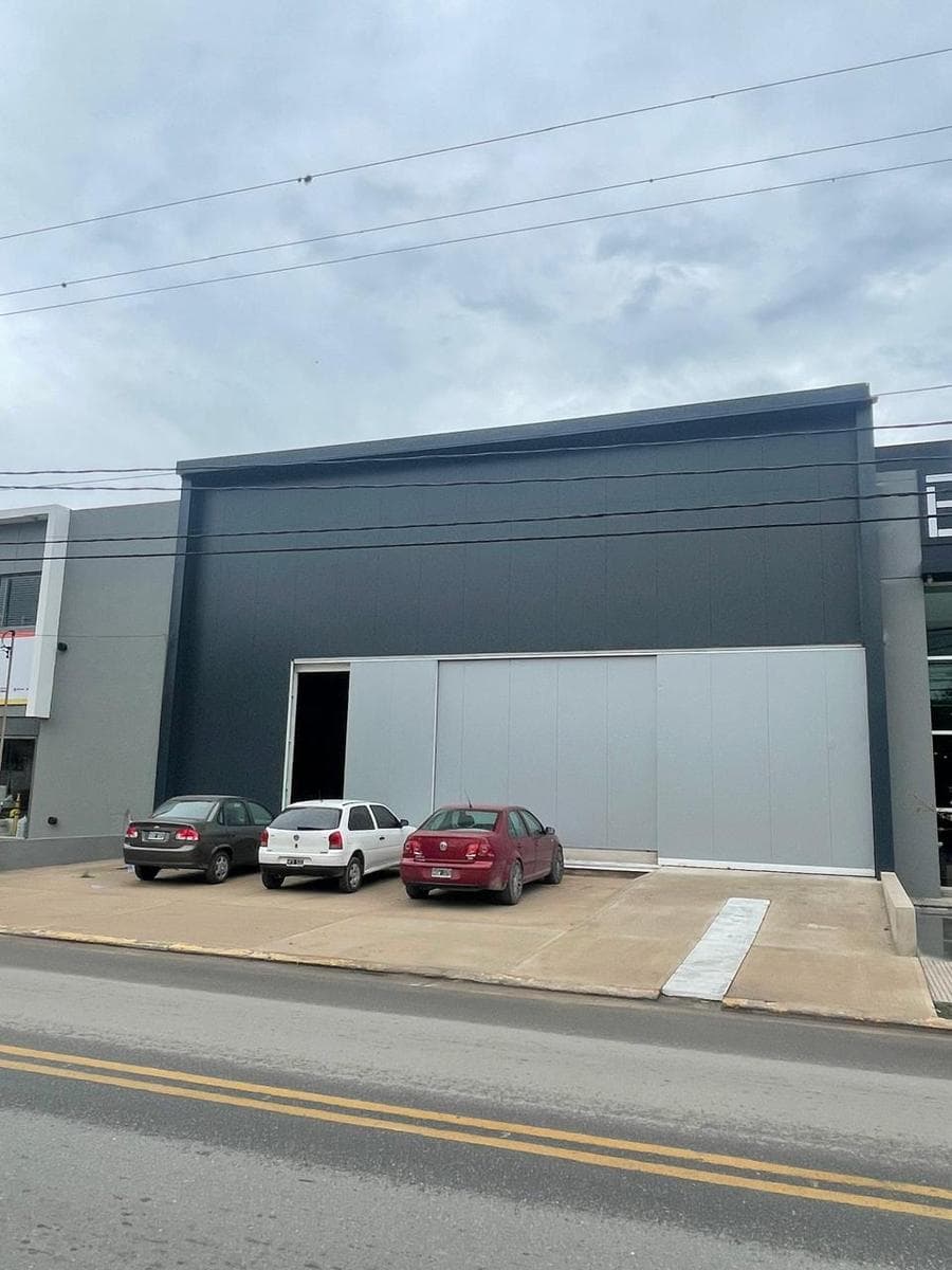 ESPACIO MULTIUSO SALON COMERCIAL, CON ADMINISTRACION Y DEPOSITO A ESTRENAR - 1