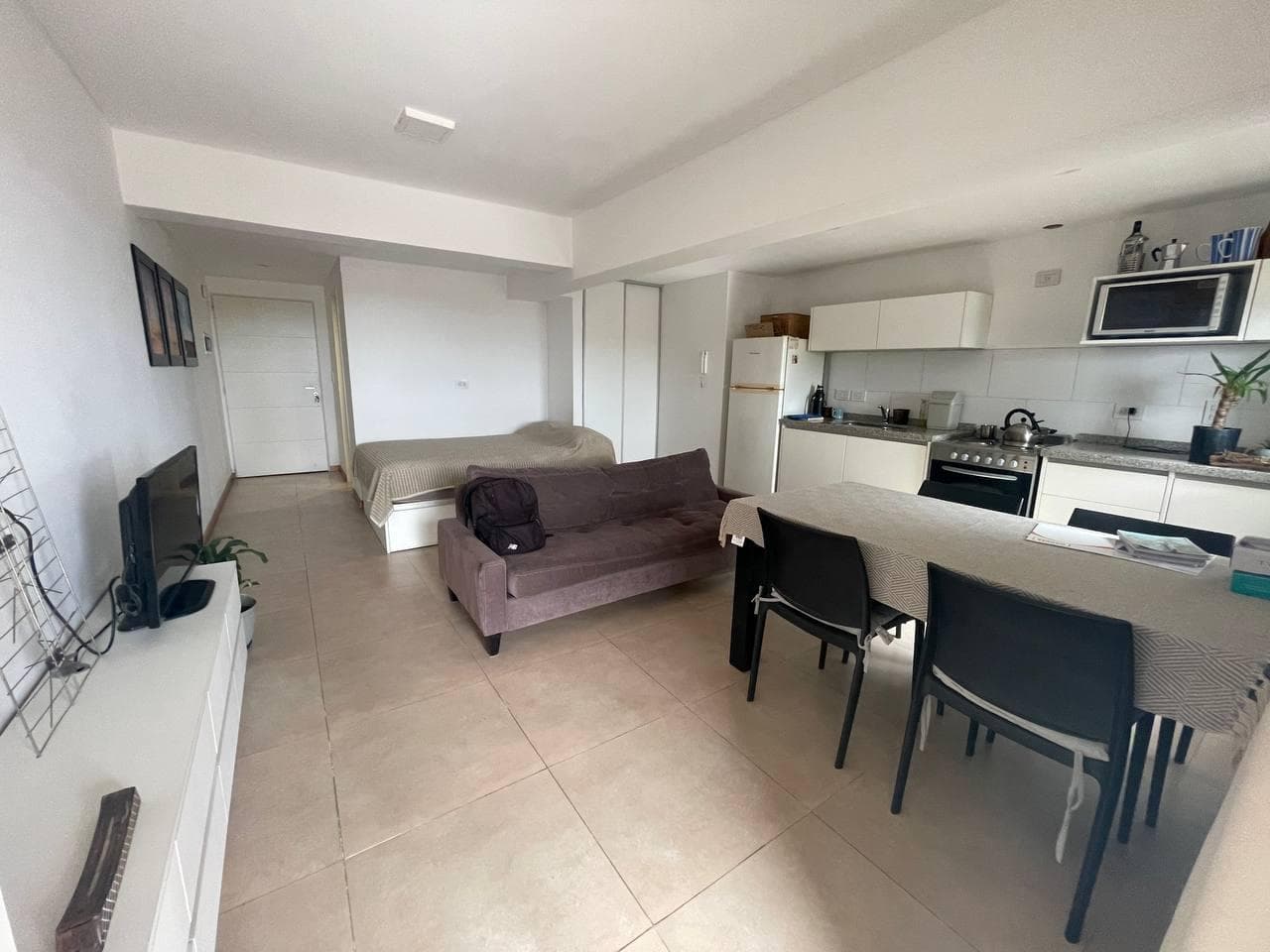 En venta amplio departamento monoambiente con balcon, Ituzaingó Norte! - 1