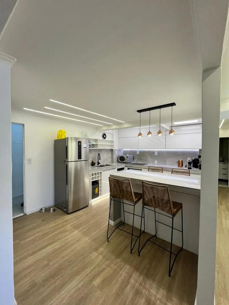 Departamento de cuatro ambientes amueblado en venta en Avellaneda - 1