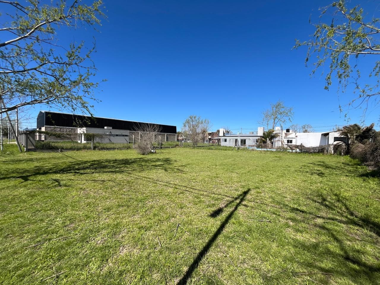Lote en venta - Camino de la Unidad al 1800, sobre colectora al autopista, Roldan - 520 M2 - 1