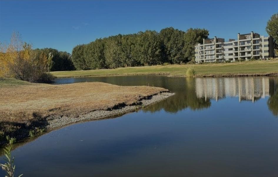 Terreno en Barrio Privado Canales de Plottier - 1