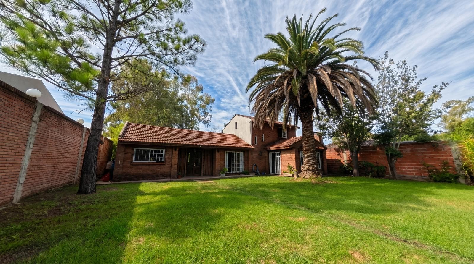 Casa en Venta en Benavidez con Excelente Ubicacion - 1