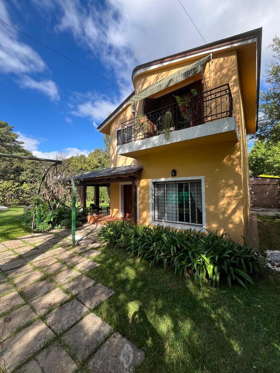 Propiedad en venta- Adolfo Saldias al 2600, Funes- 3 dormitorios. - 1