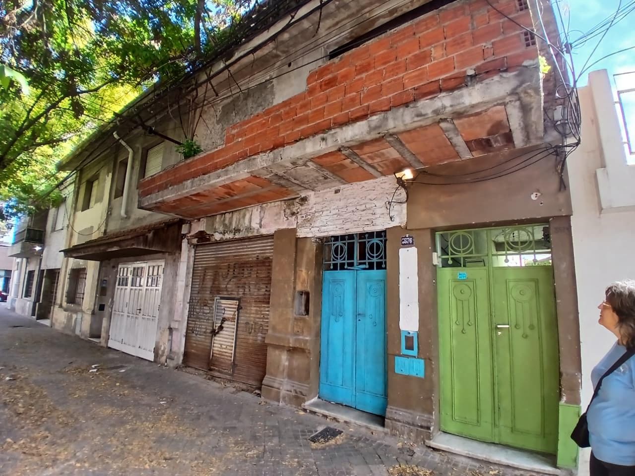 VENTA - Casa a reciclar en el corazón de Echesortu, Rosario. - 1