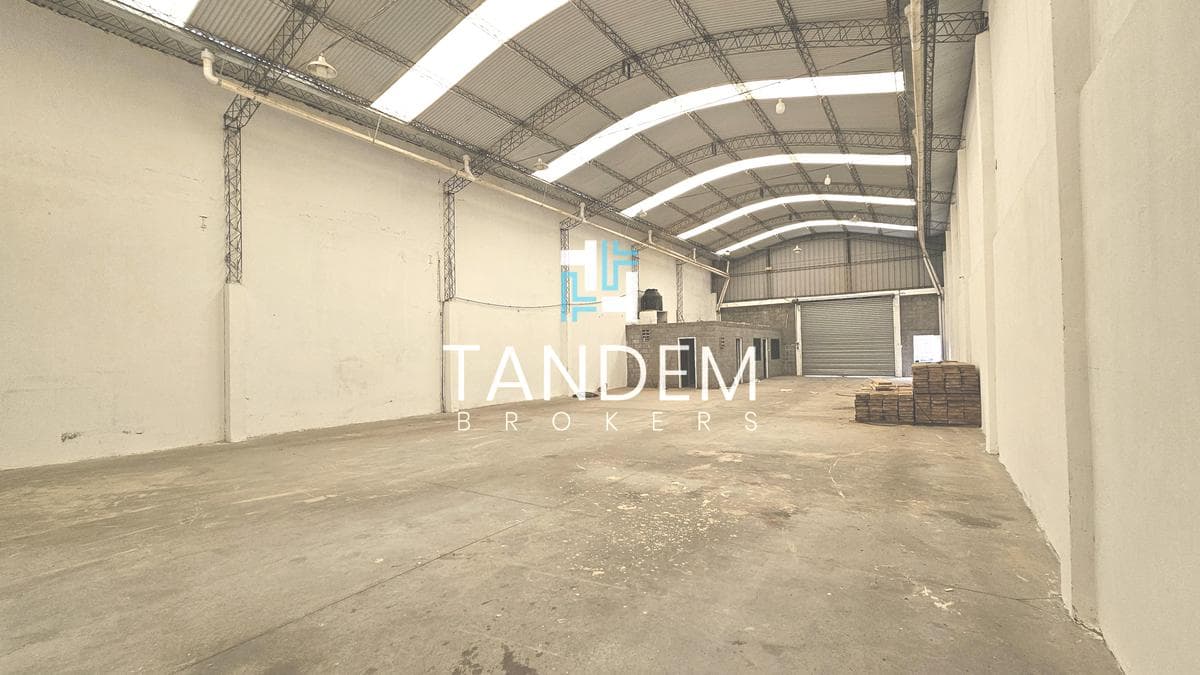 Precio Dolar oficial - Excelente galpón a metros del Ramal Tigre y 197 - Zona industrial - 1