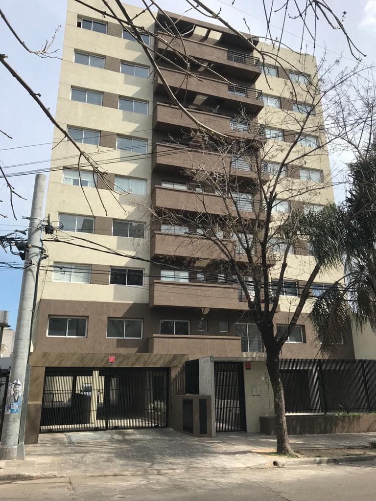 Departamento venta 3 ambientes en Moron - 1