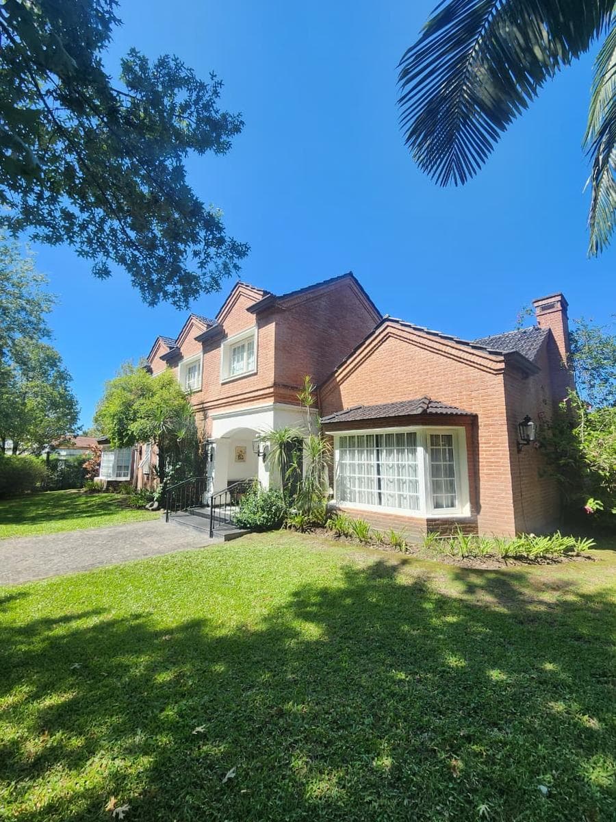 Casa en Venta Country Marcos Paz - 1