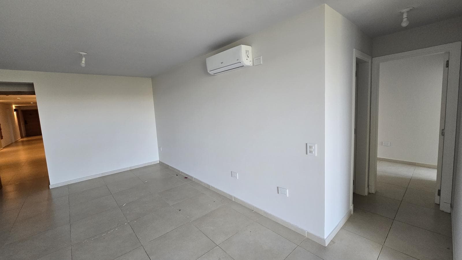 Depto en alquiler 2 dormitorios con cochera | Opera Park Torre I - 1