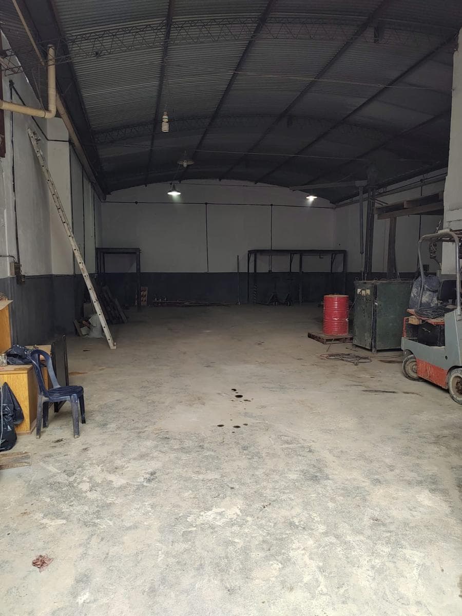 Local depósito de 300m2 en alquiler en Ituzaingó - 1