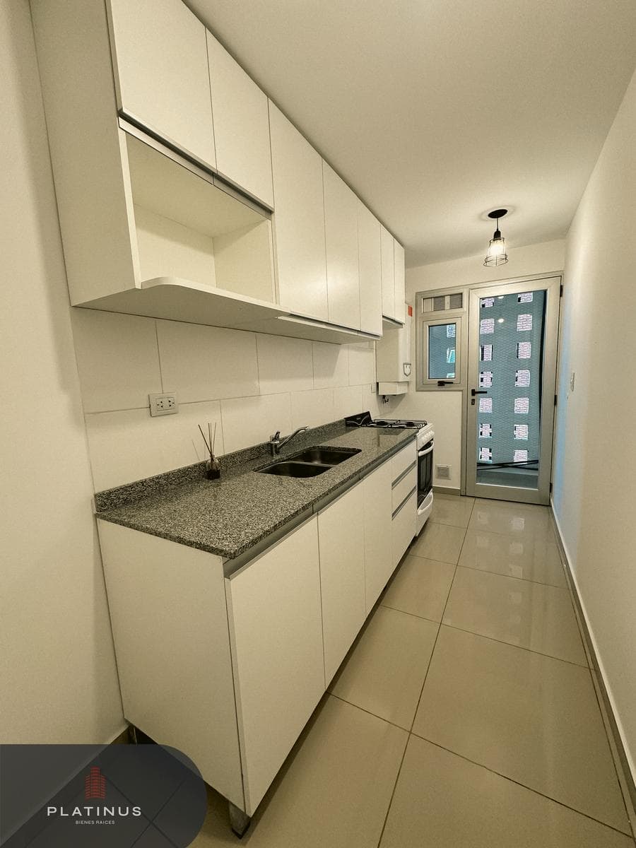 Departamento en Alquiler de 1 Dormitorio - Güemes - 1