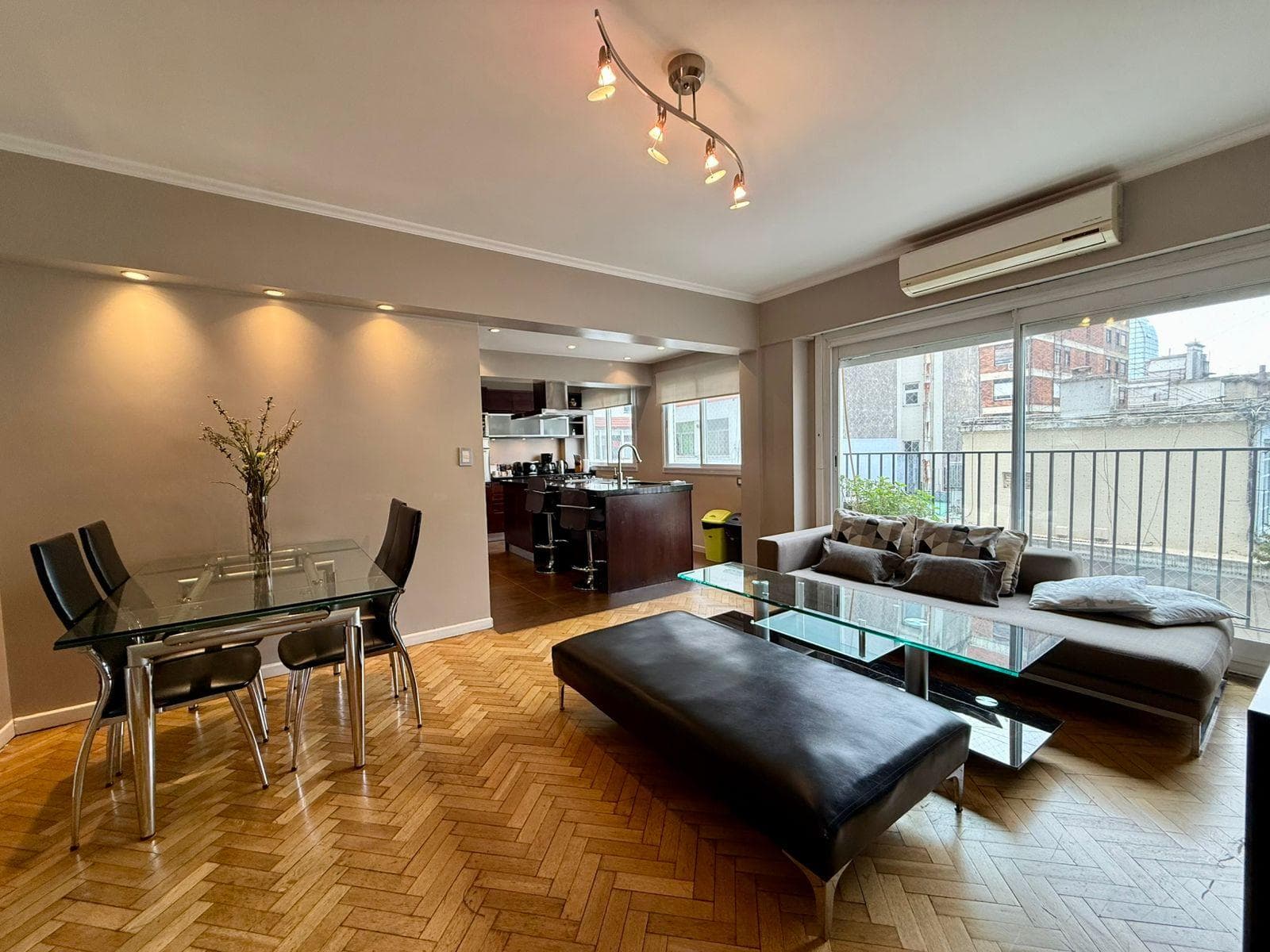 Increible 3 ambientes Amoblado y Equipado con Baulera en Retiro- EN VENTA! - 1