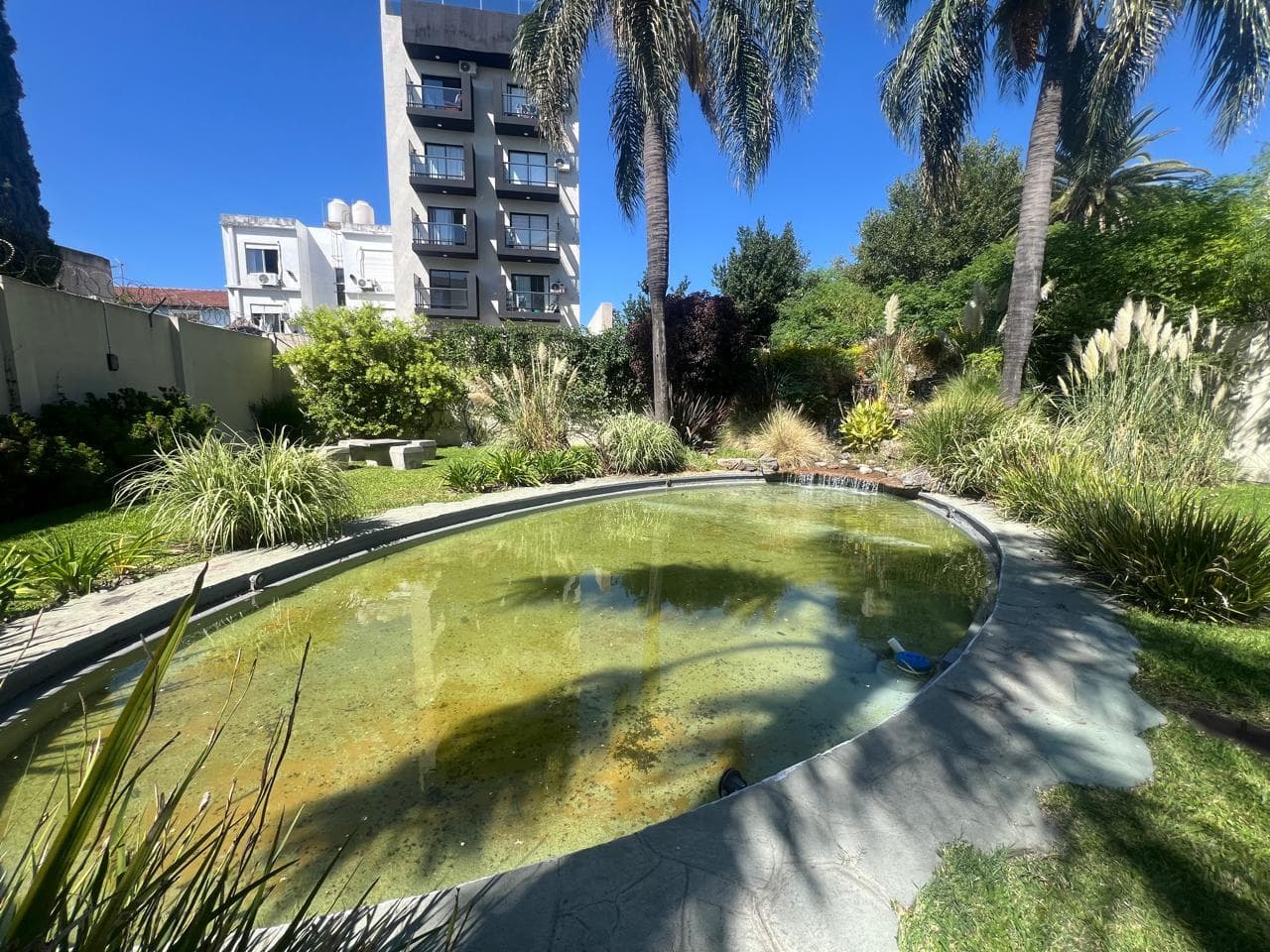 Departamento en alquiler 3 amb, con terraza propia, Morón - 1