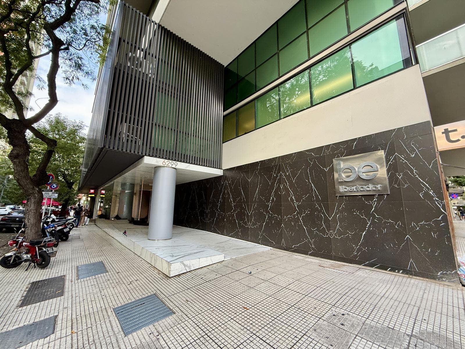 Amplio monoambiente apto profesional en Belgrano - 1