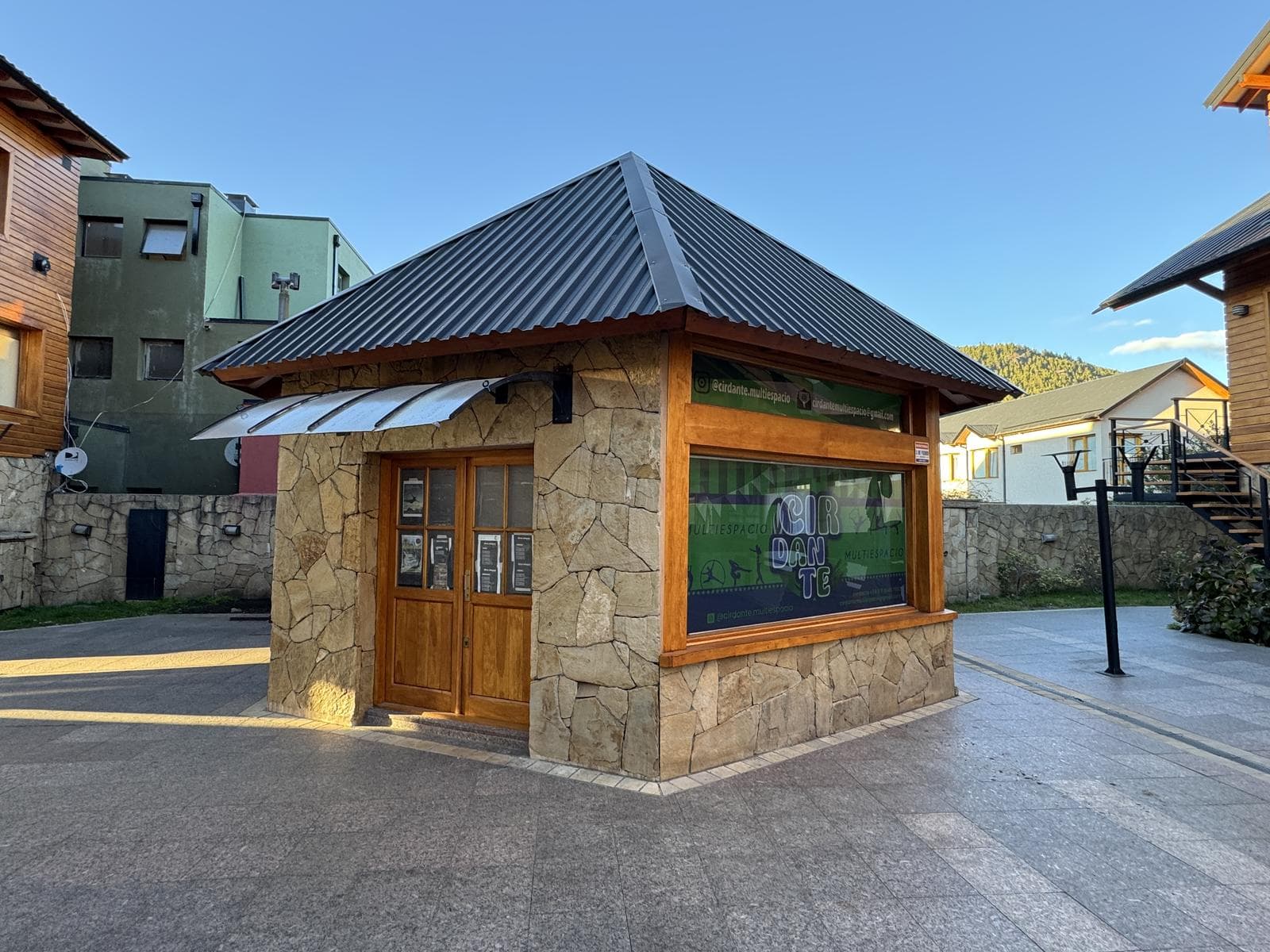 Venta Local en San Martin De Los Andes - 1