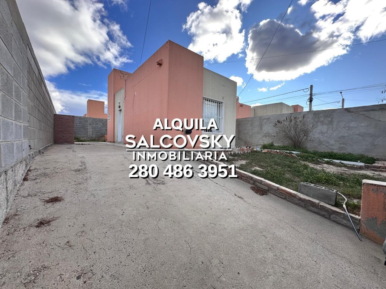 Casa en alquiler de 2 dormitorios en Puerto Madryn - 1