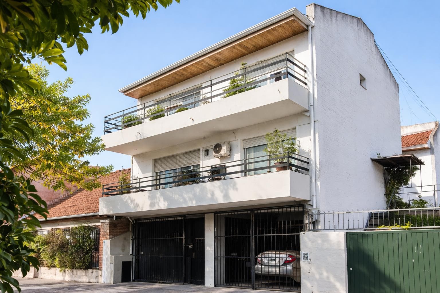 3 Ambientes en San Isidro Centro con balcón y cochera. Muy luminoso - 1