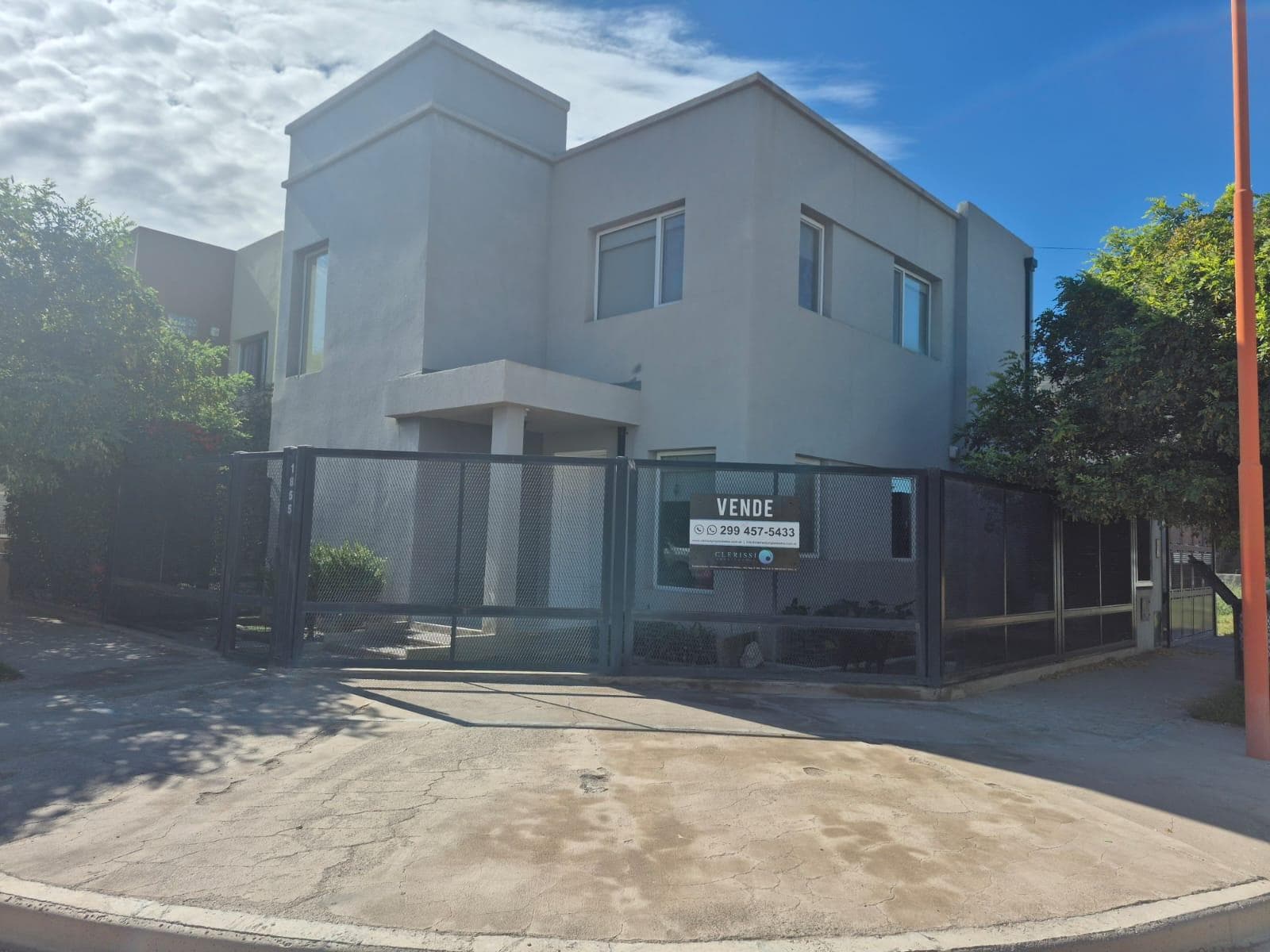 Venta de Duplex tipo casa en B° Ayres de Septiembre - Cipolletti - Apto Credito - 1