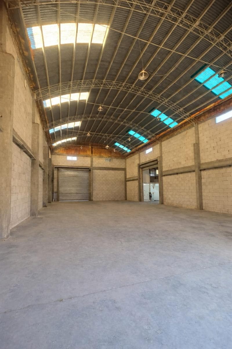 En Alquiler | Galpon de 288 m2 | Calle Pellegrini | Plottier - 1