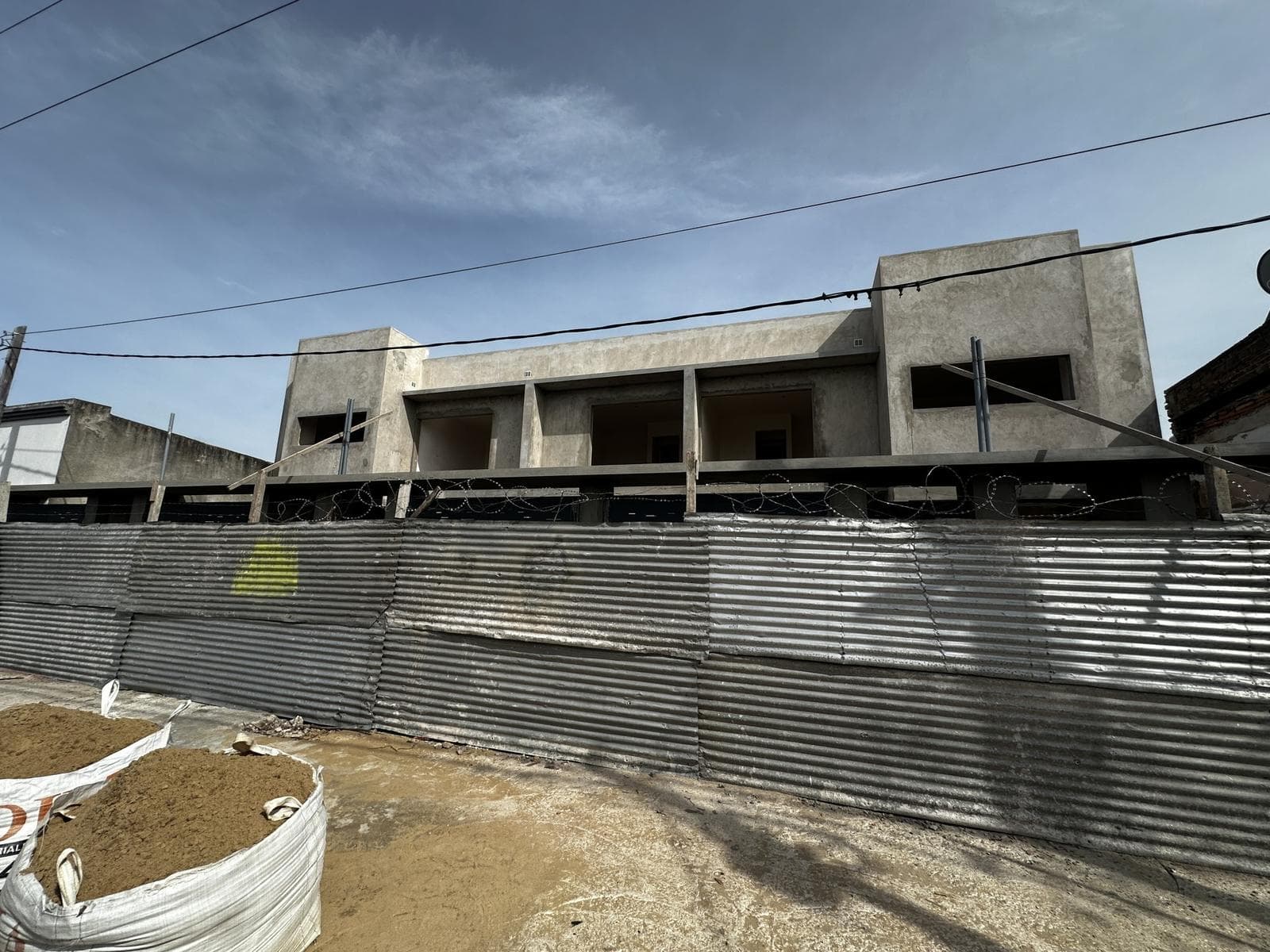 PH en venta en Los Hornos - 1