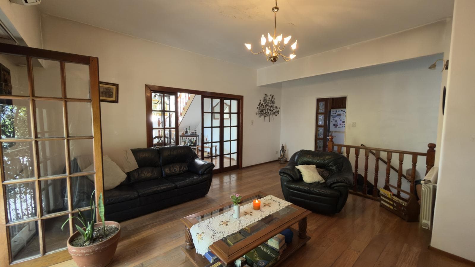 PH de 4 ambientes con balcón, terraza, cochera, patio. - 1