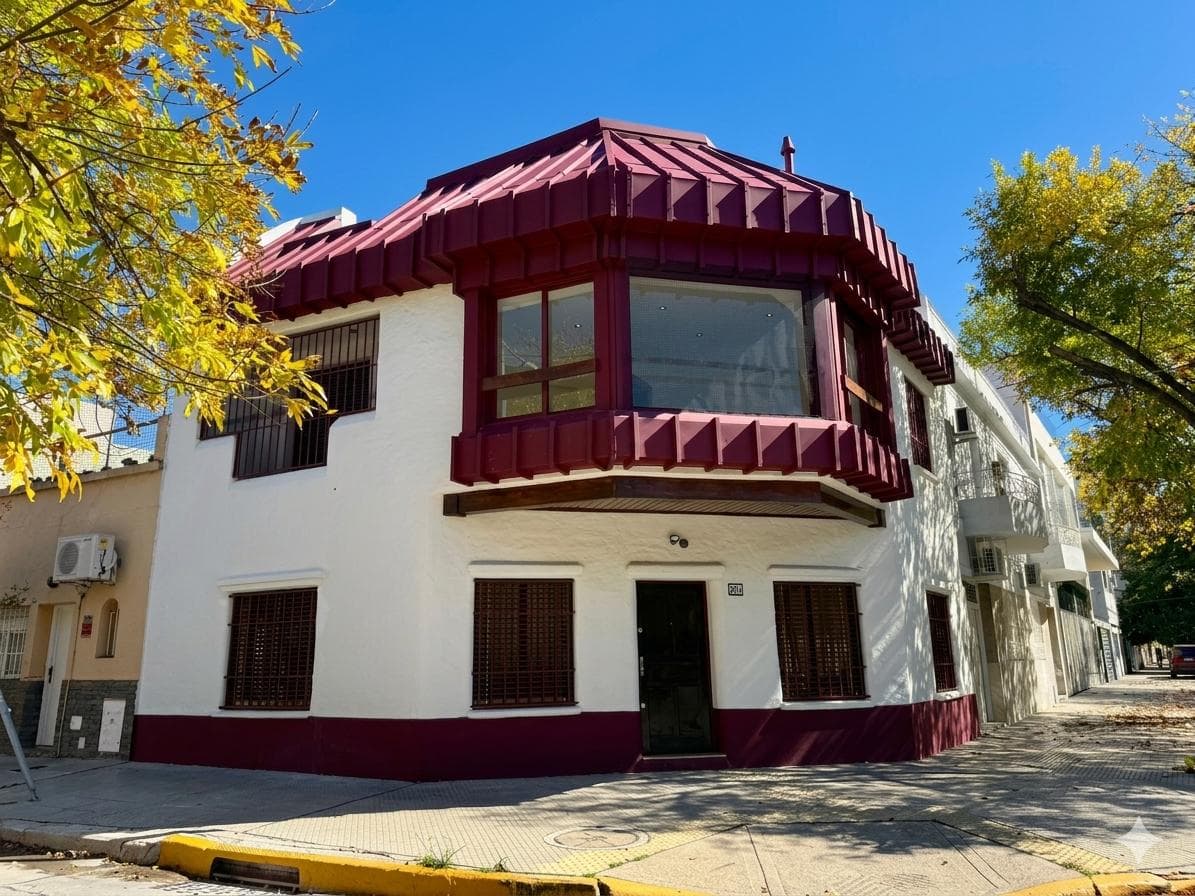 Venta Casa 5 ambientes en Villa del Parque - 1