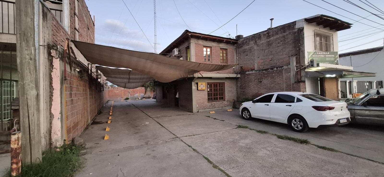 Terreno / Oficinas en Limache - 1