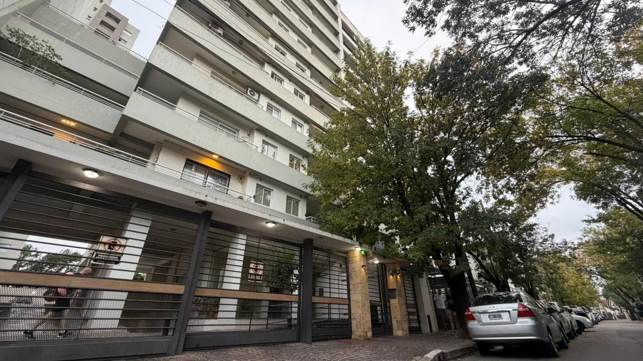 Departamento 3 amb con cochera y balcon - 1