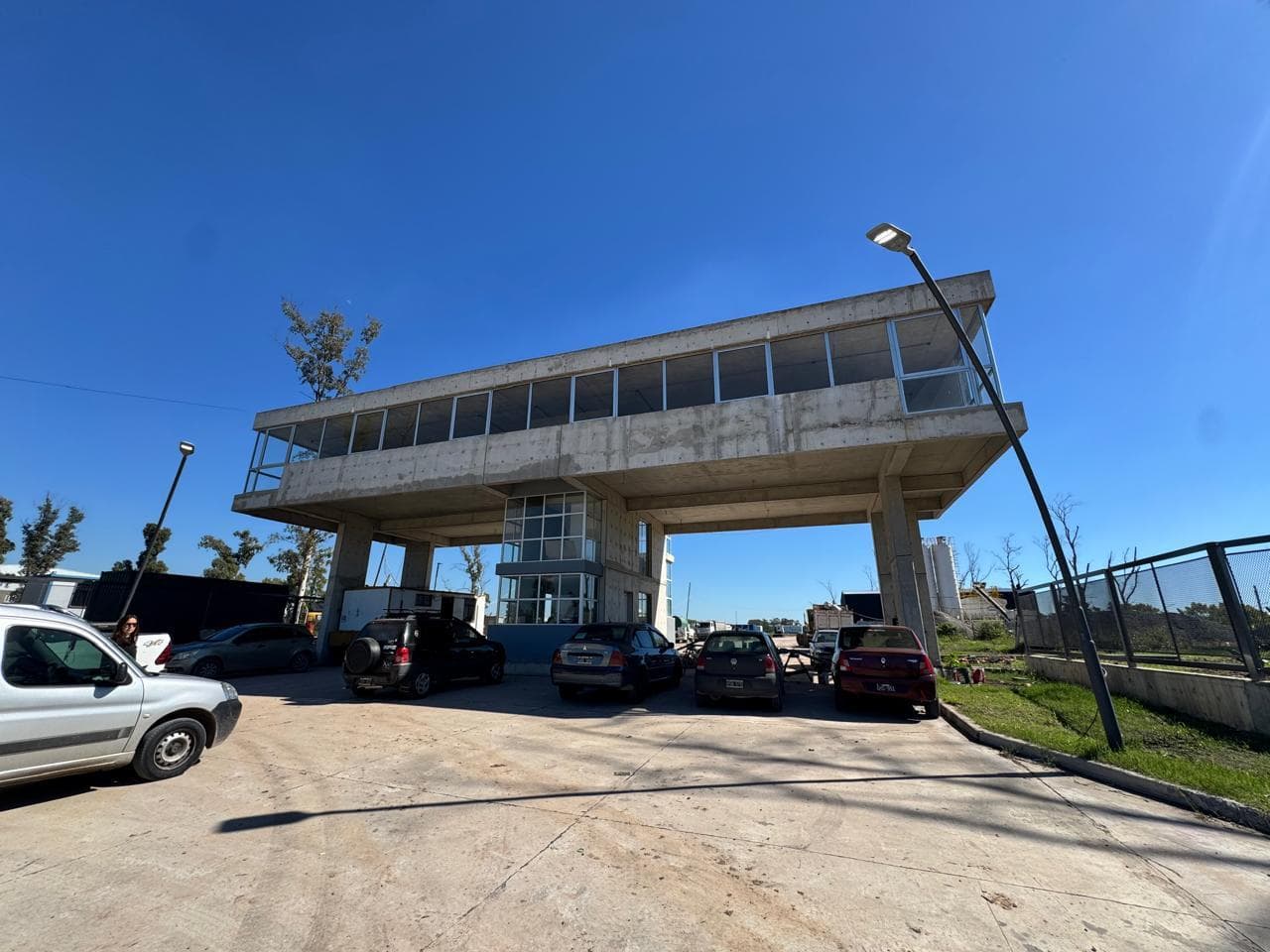 Lote en venta en Parque Industrial sobre Camino del Buen Ayre - 1