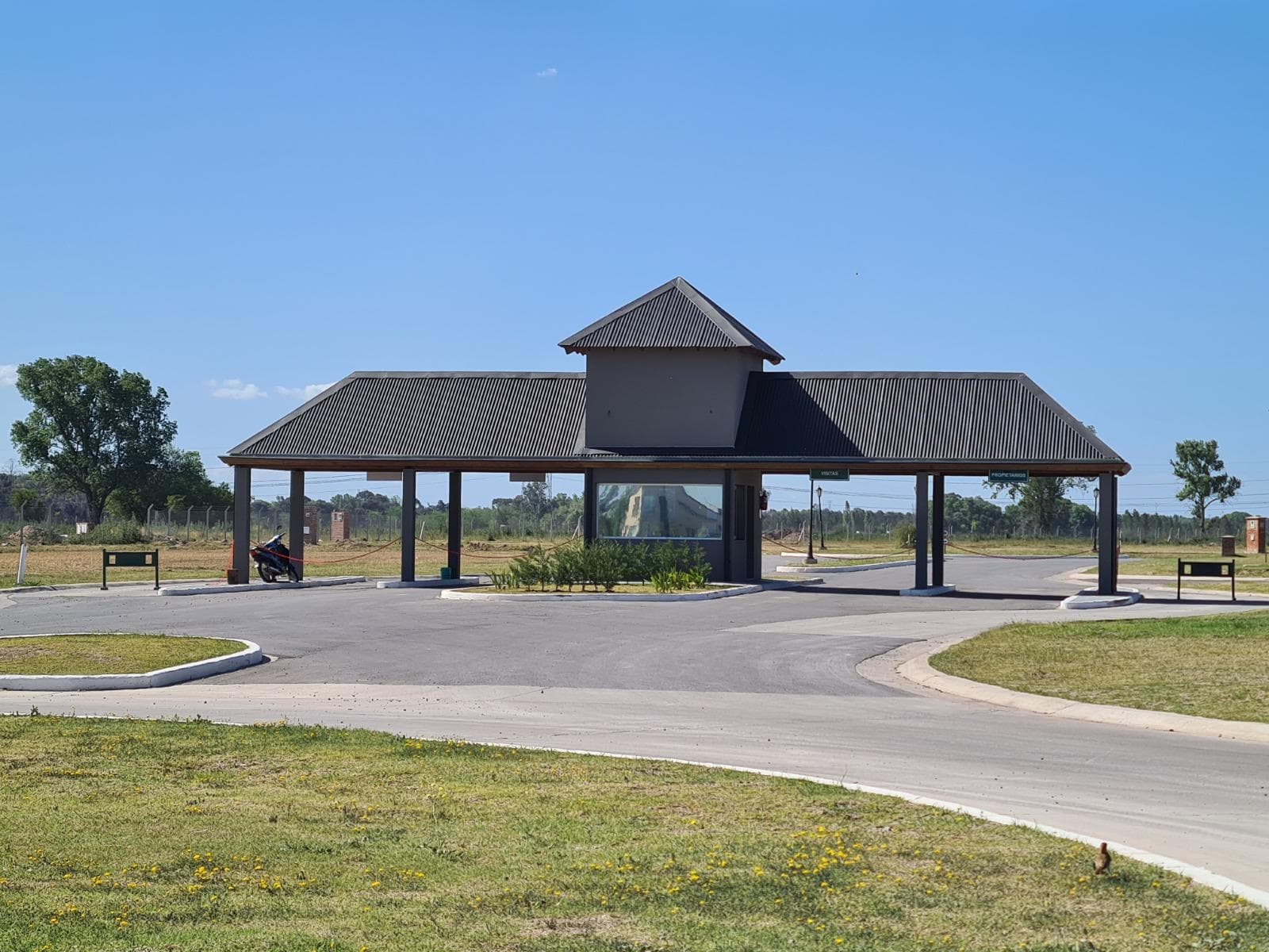 Terreno en Tristan Suarez - Barrio San Simon - Complejo Canning Village - 1