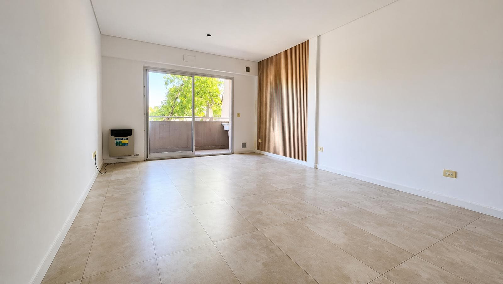 Venta Departamento Monoambiente en Villa del Parque. Por escalera. Balcon - 1