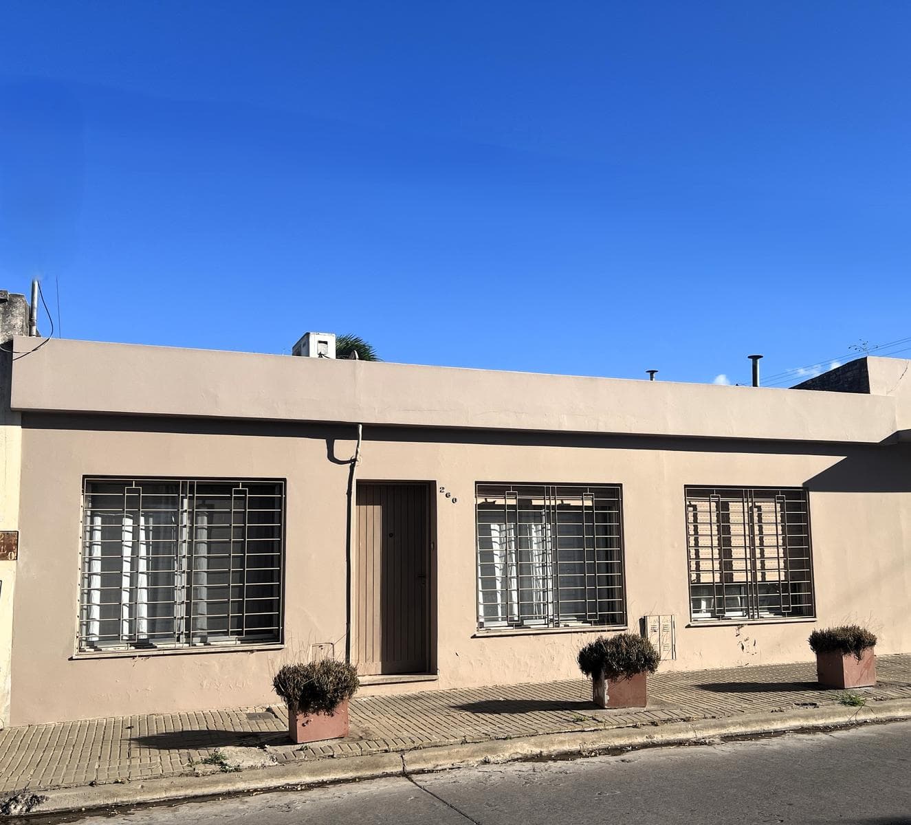 Casa en venta en San Antonio de Areco, muy buena ubicación - 1