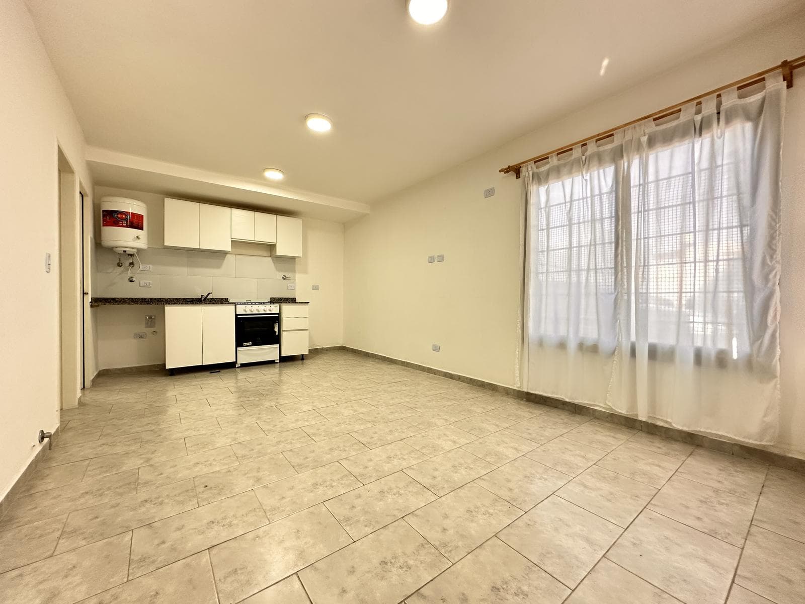 Departamento en alquiler en Moron - 1