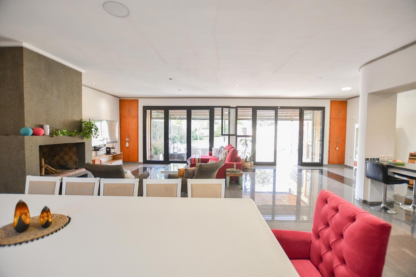 CASA EN VENTA 3 DORMITORIOS EN LA PLATA GONNET PARQUE Y PILETA - 1