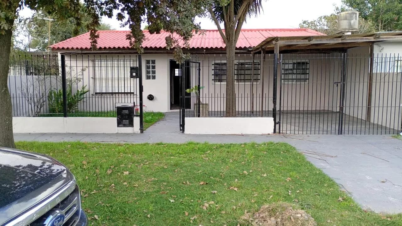 Casa en alquiler - 2 Dormitorios 1 Baño - Mar del Plata - 1