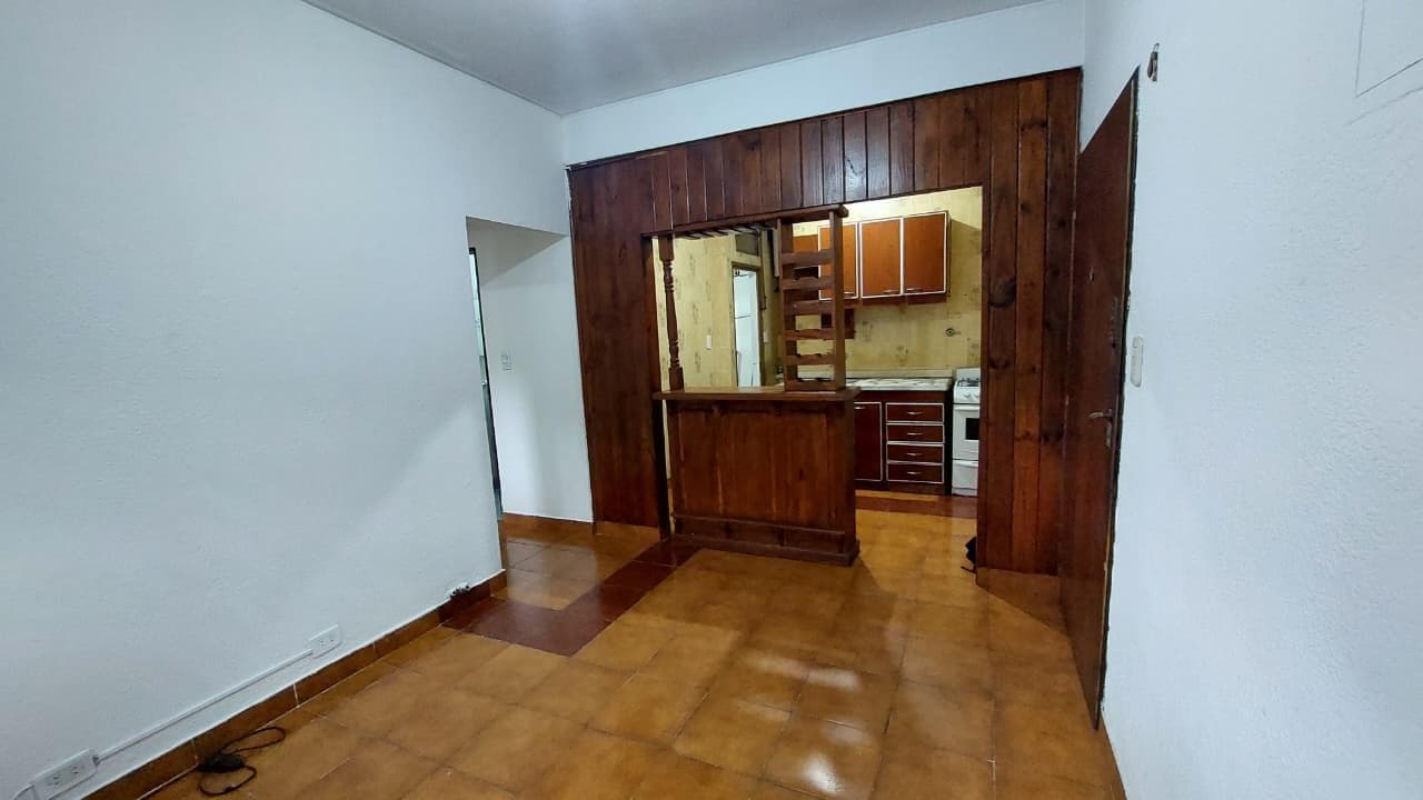 DEPARTAMENTO 3 AMBIENTES EN ALQUILER EN FLORESTA - PLANTA BAJA AL FRENTE (C/PATIO)- - 1