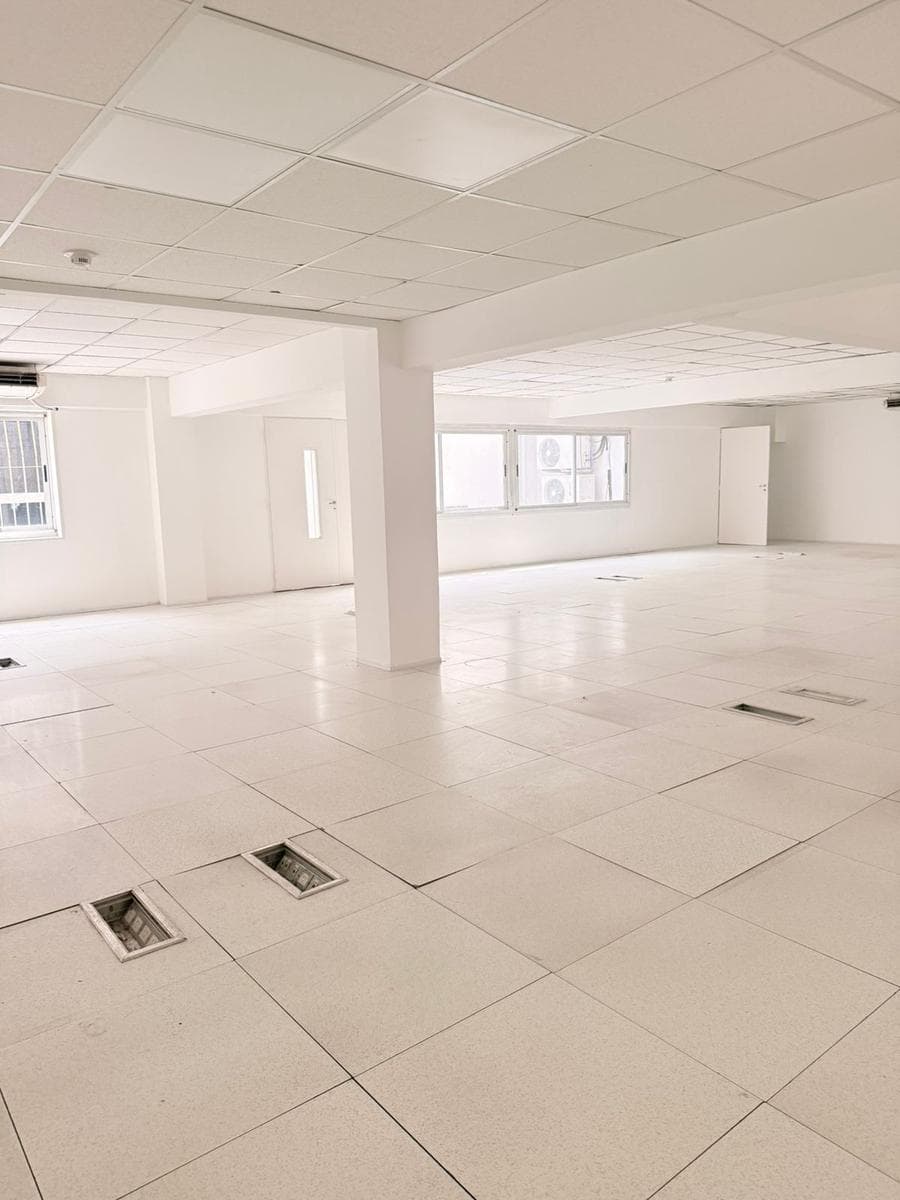 EDIFICIO EN BLOQUE - 1