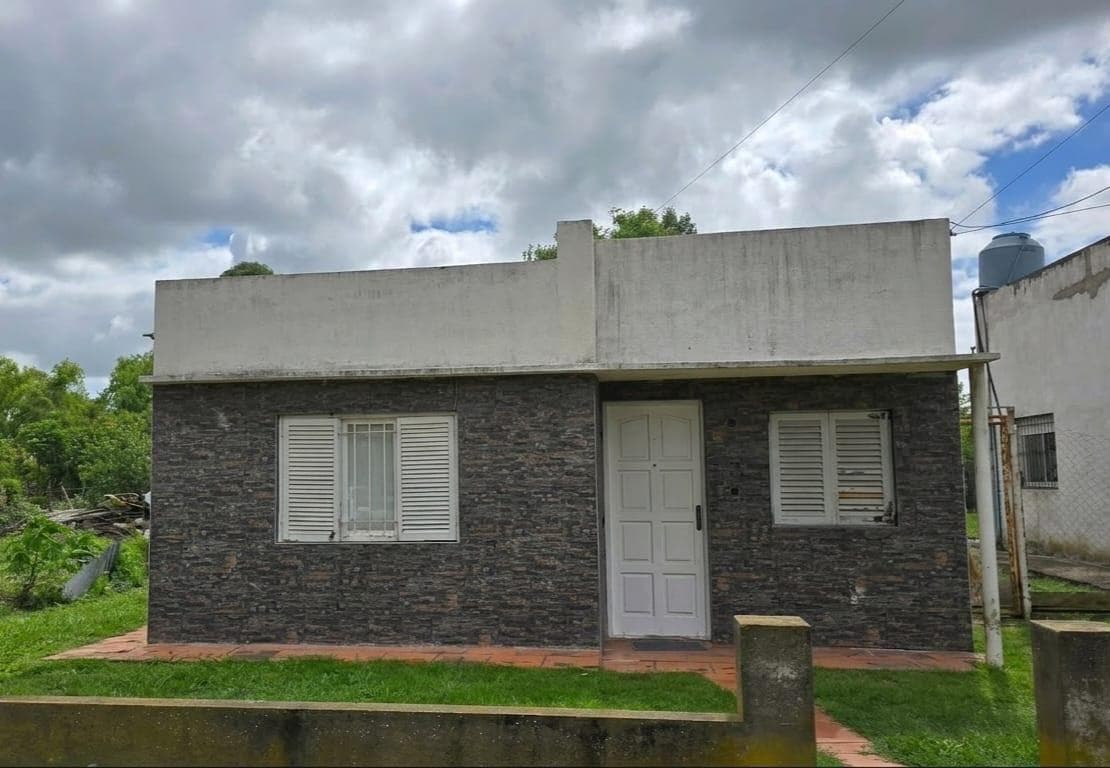 Casa en venta - 2 Dormitorios 1 Baño - Maipú - 1