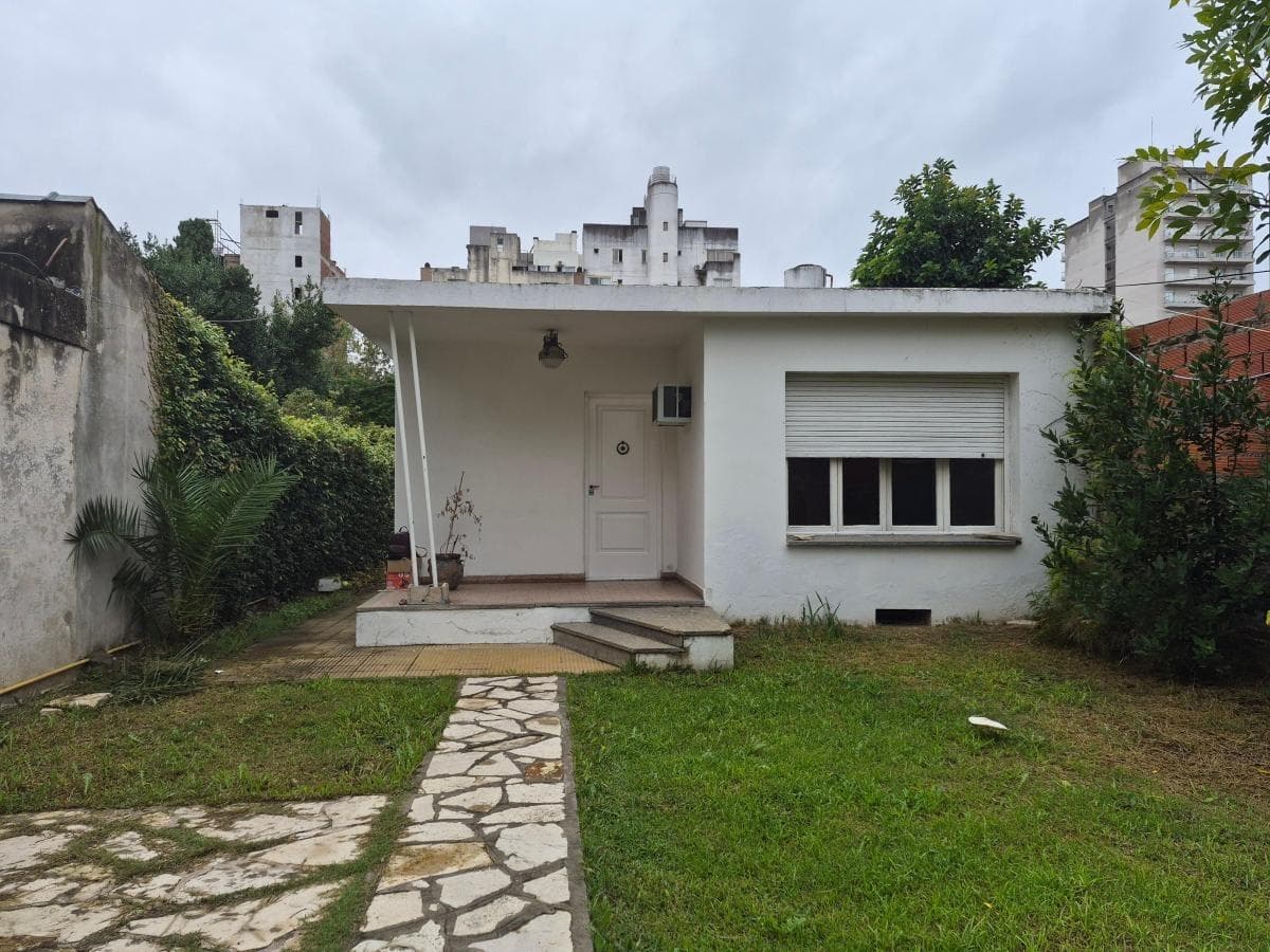 Casa en alquiler - 2 Dormitorios 1 Baño - San Miguel - 1