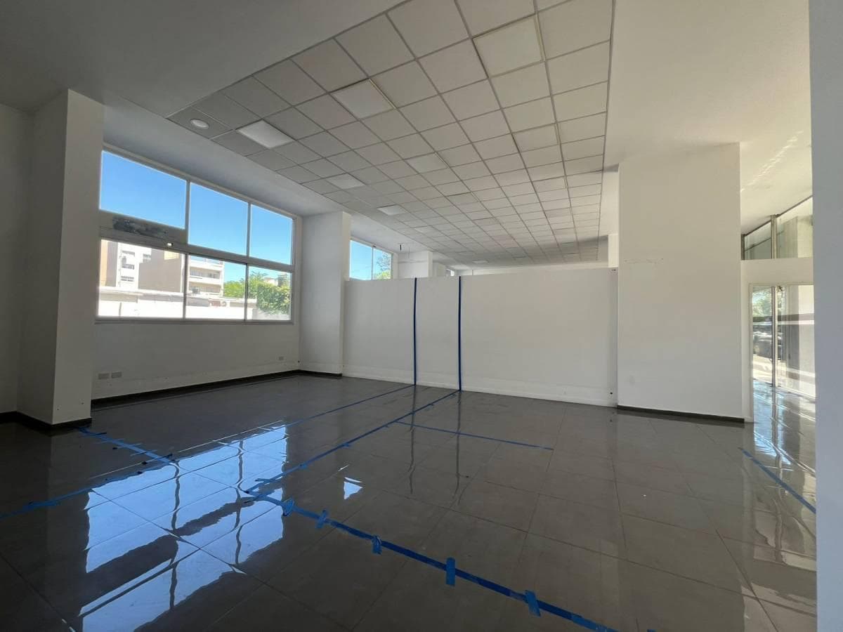 Local - La Plata - 1