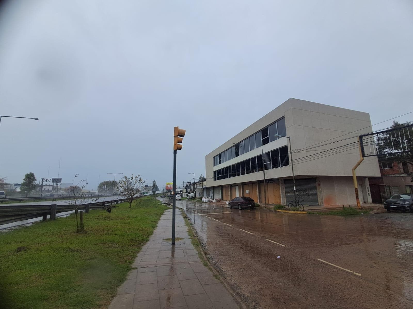Edificio Comercial en Belen De Escobar - 1